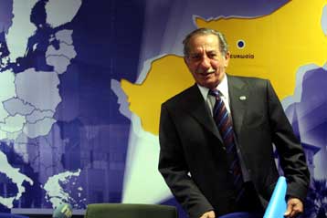 Το βιογραφικό του Τάσσου Παπαδόπουλου