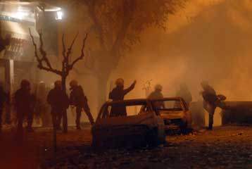 Επεισόδια στις πορείες διαμαρτυρίας για το θάνατο του 16χρονου μαθητή