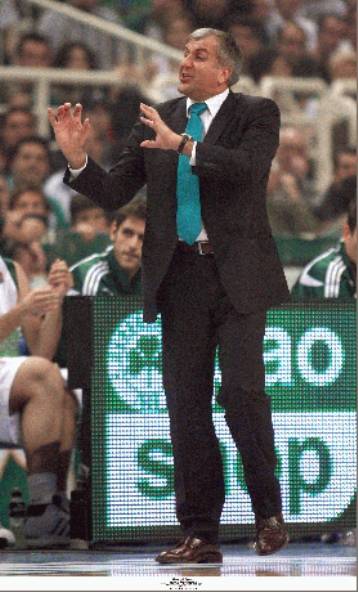 «Θέλω φιλάθλους, όχι ηλίθιους» τόνισε ο Ομπράντοβιτς μετά τη νίκη επί του Αρη