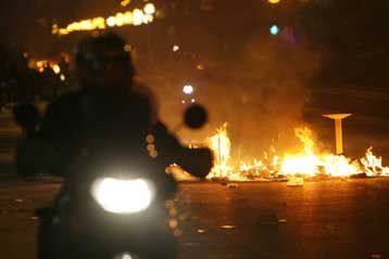 Προειδοποιήσεις για τους πολίτες τους απηύθυναν οι ΗΠΑ και η Βρετανία