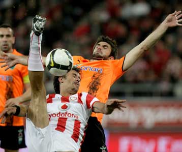 Δεν βιάζεται να ανανεώσει ο Βαλβέρδε, μερικώς ικανοποιημένος ο Βούκοτιτς