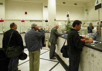 Οι τράπεζες ενισχύουν τη ρευστότητά τους εν αναμονή εφαρμογής του σχεδίου στήριξης