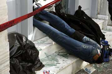 Επίθεση κατά πάντων από τον Εμπορικό Σύλλογο της Αθήνας για τα επεισόδια