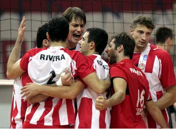 Με το δεξί θέλει να μπει ο Ολυμπιακός στους «16» του Κυπέλλου Συνομοσπονδίας