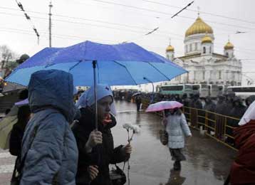 Ύστατο χαίρε από χιλιάδες πιστούς στον Πατριάρχη Μόσχας Αλέξιο Β