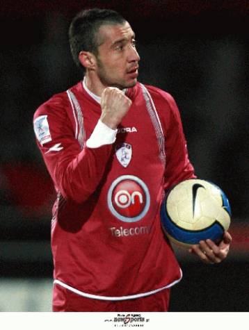 Ο Μετίν ρίχνει… γέφυρες για να παίξει ξανά στη Λάρισα