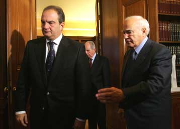 Έκκληση να τιμηθεί η μνήμη του Αλ.Γρηγορόπουλου ειρηνικά απηύθυνε ο Κάρολος Παπούλιας