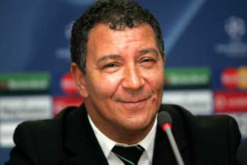 Υπερήφανος για τους παίκτες του ο Τεν Κάτε, σκέφτεται την παραίτηση ο Κετσπάγια