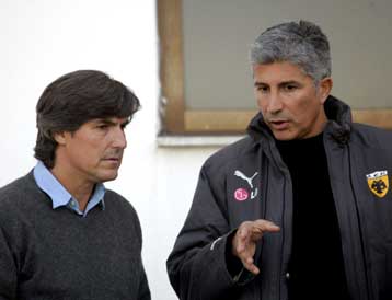 Η διοίκηση της ΑΕΚ στις ΗΠΑ, επιστρέφει ο Μανωλάς