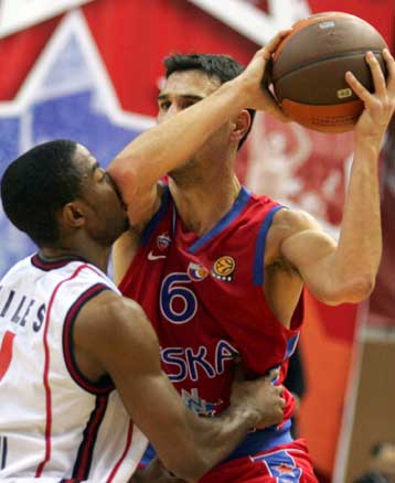 Αυτοκτονία του Ολυμπιακού, παραδόθηκε ο Πανιώνιος