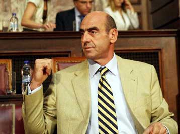 Στη διάθεση της Εξεταστικής Επιτροπής οι τραπεζικοί λογαριασμοί του Γ.Βουλγαράκη