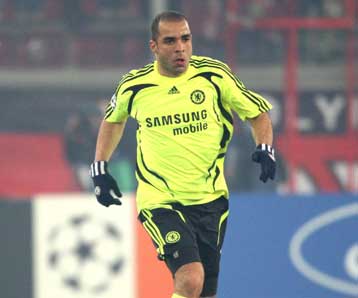 Την επιθυμία του να αποχωρήσει από την Τσέλσι εξέφρασε ο Αλεξ