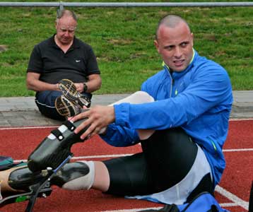 Βράβευση του Πιστόριους στη γιορτή του ΠΣΑΤ