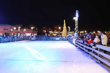 Θαλασσινή η χριστουγεννιάτικη μαγεία στη Μαρίνα του Φλοίσβου