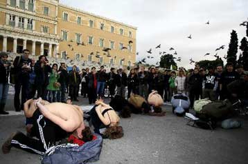 Πλήγμα σε ΝΔ και απογοήτευση από το πολιτικό σύστημα δείχνουν νέα γκάλοπ