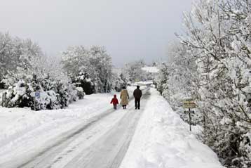Ισχυρές χιονοπτώσεις πλήττουν Γαλλία και Ισπανία