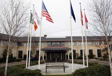 Υπουργός στην Ιρλανδία κρατήθηκε όμηρος υπό την απειλή όπλου