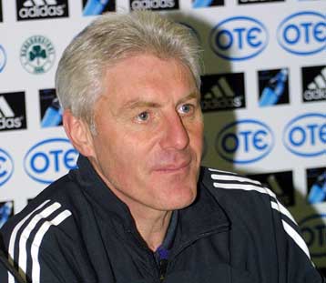 Ο Ούγκο Μπρος στο τιμόνι του Πανσερραϊκού