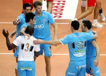 Για την πρωτιά ο Ηρακλής, για να ξαναμπεί στο χορό ο Παναθηναϊκός