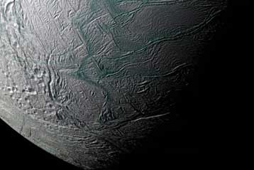 Ηφαίστεια πάγου στον Τιτάνα, υπόγειος ωκεανός στον Εγκέλαδο