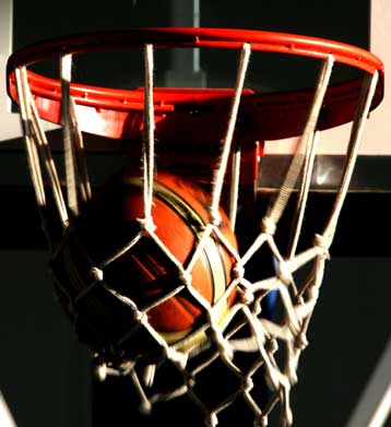 Ο Παναθηναϊκός υποδέχεται τη Νανσί και ο Ολυμπιακός την Τσιμπόνα στην Ευρωλίγκα