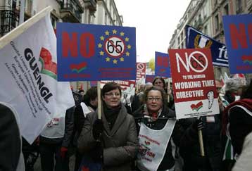 Ξεκίνησε στο Ευρωκοινοβούλιο η συζήτηση για την εφαρμογή του ελαστικού 65ωρου