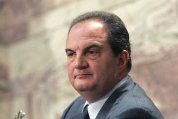 Τις επόμενες κινήσεις Καραμανλή, μετά τη συγγνώμη, αναμένουν τα στελέχη της ΝΔ