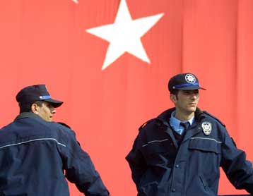 Σε συλλήψεις 15 υπόπτων για συμμετοχή στην αλ Κάιντα προχώρησαν οι τουρκικές Αρχές