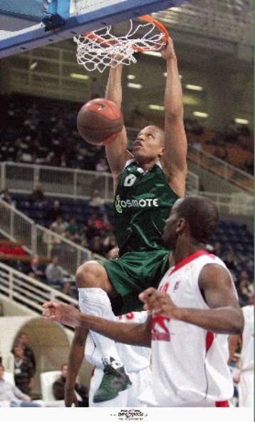 «Καθάρισε» με τα τρίποντα και 83-69 τη Νανσί στο «κρύο» ΟΑΚΑ