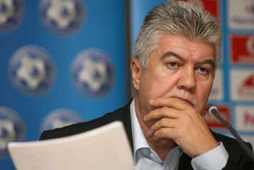 Συγχαρητήρια του Ολυμπιακού σε Γκαγκάτση, απάντηση του ΠΑΟ