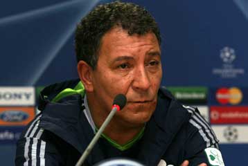 Νίκη επί του ΟΦΗ για… καλές γιορτές ζήτησε ο Τεν Κάτε