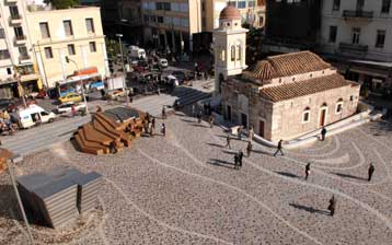 Εγκαίνια για την «ανανεωμένη» πλατεία Μοναστηρακίου