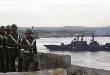 Στην Αβάνα κατέπλευσαν ρωσικά πολεμικά πλοία