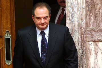 Πυρετός ανασχηματισμού στην κυβέρνηση και στη Ρηγίλλης