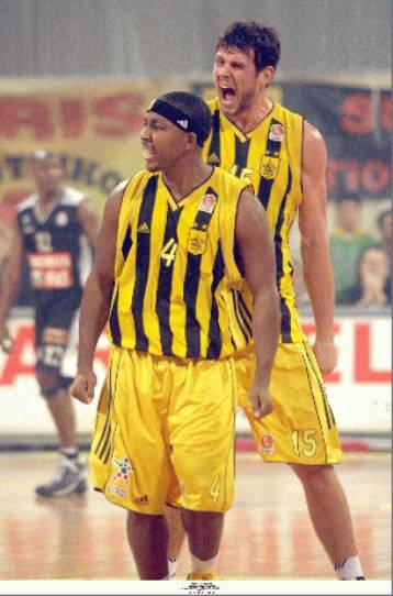 Νικητής ο Αρης στη Νεάπολη χάρη στο άστοχο τρίποντο του Αποστολίδη