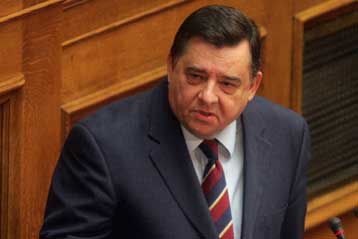 Να γίνει «ιδιώνυμο» η κουκούλα, προτείνει ο Γ.Καρατζαφέρης