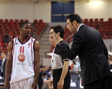 Την τιμωρία των ταραχοποιών ζητά ο Πανιώνιος – Απούσα η αστυνομία, λέει το Αιγάλεω