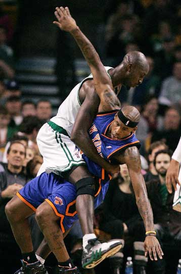 Τις 18 σερί νίκες έφτασαν οι Σέλτικς, 124-105 τους Νικς