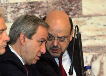 «Δεν καταθέτουμε προϋπολογισμό για να τον αλλάξουμε αύριο» τονίζει η κυβέρνηση