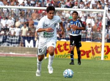 Ροσάλες και Ασεβέδο στο στόχαστρο της ΑΕΚ