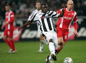 Η Γκλάντμπαχ «μπλοκάρει» τη μεταγραφή του Κουλαμπαλί στον ΠΑΟΚ