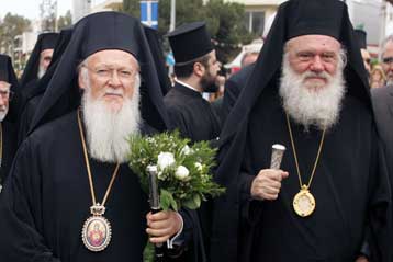 Με αναφορά στην επικαιρότητα τα χριστουγεννιάτικα μηνύματα Βαρθολομαίου και Ιερώνυμου