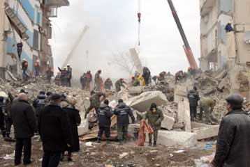 Τους 26 έφτασαν οι νεκροί από την κατάρρευση πολυκατοικίας στην Ουκρανία