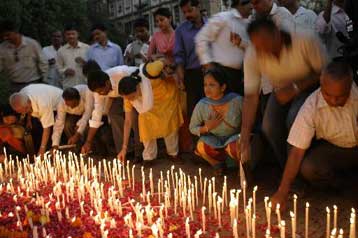 Ταξιδιωτική οδηγία εκδίδει η Ινδία – Στρατιωτική επιφυλακή στο Πακιστάν
