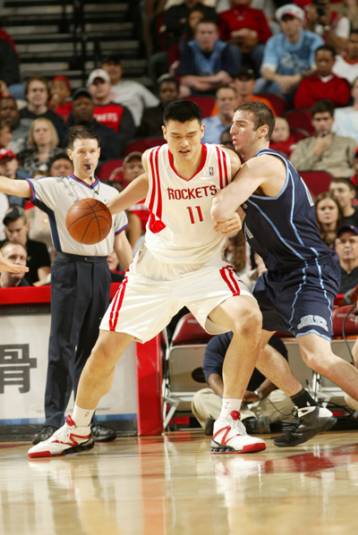 Ελαμψε ξανά ο Κουφός στην ήττα από τους Χιούστον Ρόκετς