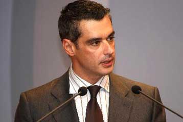 «Δεν θα δραπετεύσω» απαντά στα σενάρια …μετεγγραφής του ο Αρης Σπηλιωτόπουλος