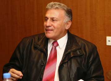 Πρόταση λειτουργίας των καταστημάτων την πρώτη Κυριακή του 2009 από τον Π.Ψωμιάδη