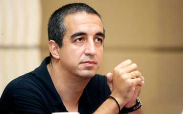 Ομόφωνα πρόεδρος και… επίσημα εκλέχθηκε ο Κωνσταντίνος Τσακίρης