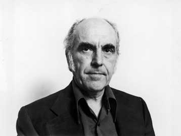 Ο Ανδρέας Παπανδρέου στο μικροσκόπιο των Βρετανών