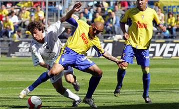 Ο ΟΦΗ πήρε τον Μπεζάρες ως το τέλος της σεζόν